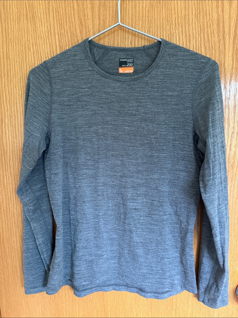 Icebreaker Merino Bodyfit 200 Womens Large Gray Long Sleeve Base Layer Top